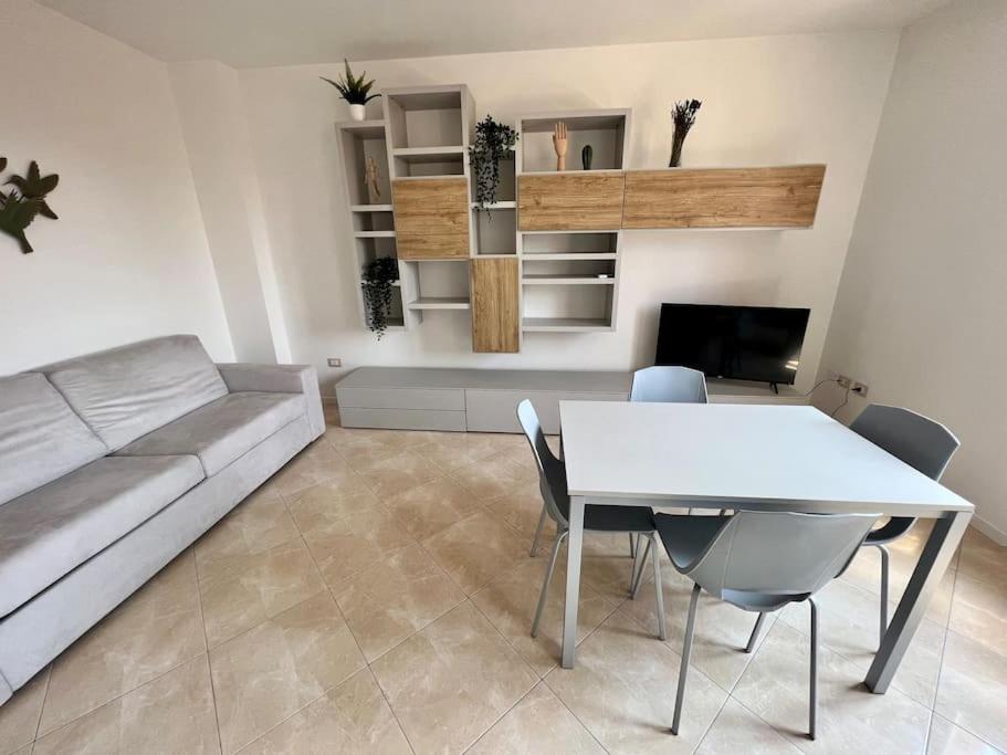 Beija Flor-trilocale Piazza Garibaldi N18 Apartment *